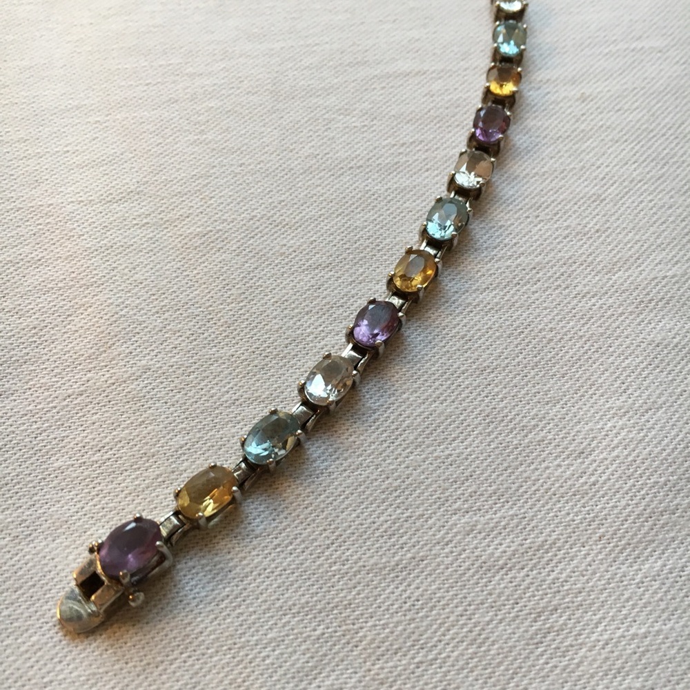 Vintage Lady Remington Bracelet - Picture 5 of 10